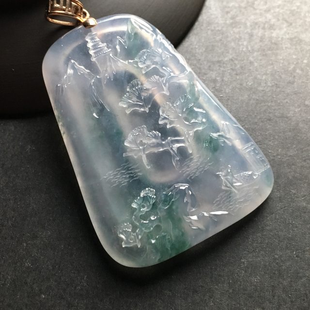 冰种飘花 缅甸天然翡翠山水牌吊坠 18k金扣 尺寸53-38-7.5毫米