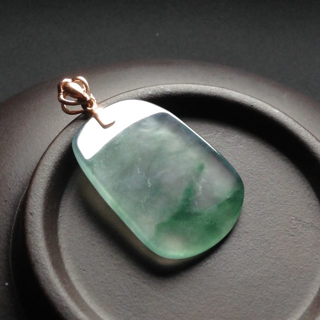 冰种飘花 缅甸天然无事牌翡翠挂件 18k金扣 尺寸24-16-3毫米