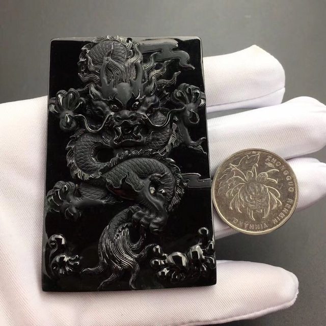 冰种黑翠 缅甸天然翡翠霸气龙牌,黑光亮,龙的形象栩栩如生.