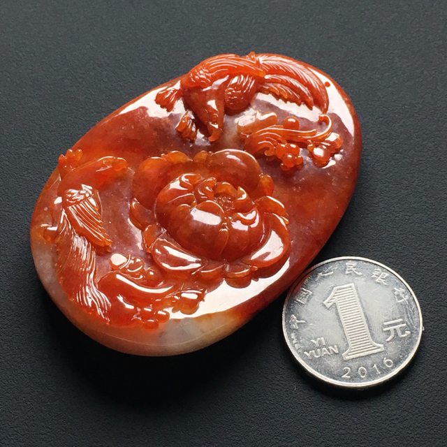 巧雕红翡花开富贵 翡翠吊坠 尺寸:68-47-11.4毫米