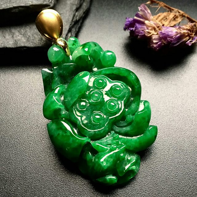 a货【冰种满绿花件翡翠挂件】价格_多少钱_爆款推荐-张玉堂翡翠网