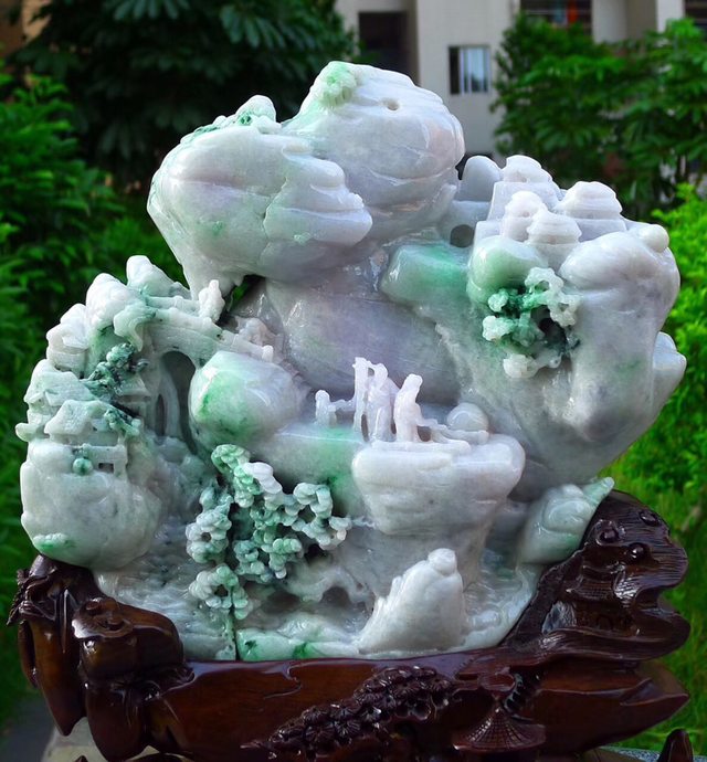 精美飘花 大件山水翡翠摆件 尺寸380.330.130