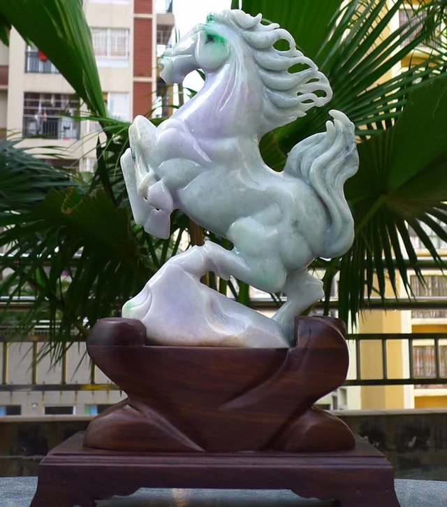 精美春带彩 八方来财翡翠马摆件 尺寸330.210.120