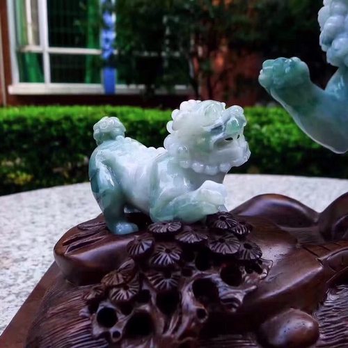 翡翠a货 水润春彩狮子教子 事事如意翡翠摆件