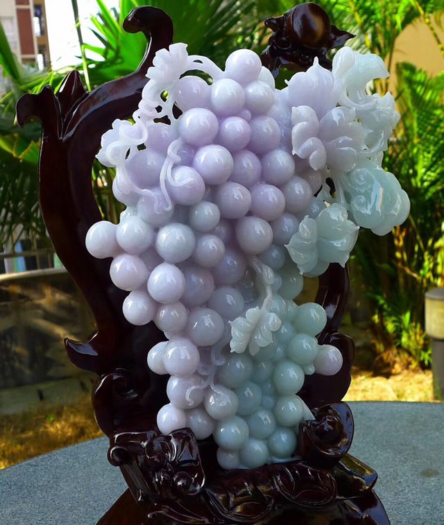 翡翠a货 糯冰春带彩 多子多福葡萄摆件