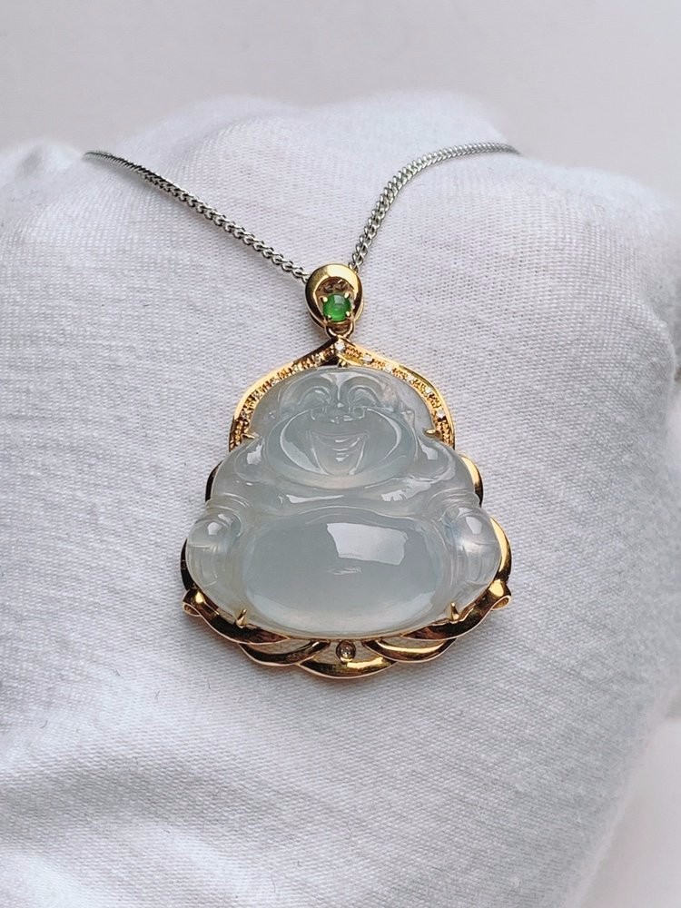 18k金镶嵌 冰白翡翠佛公吊坠