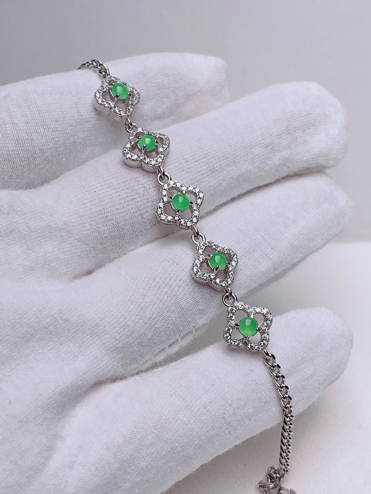 k金镶嵌 清新满绿蛋面翡翠手链